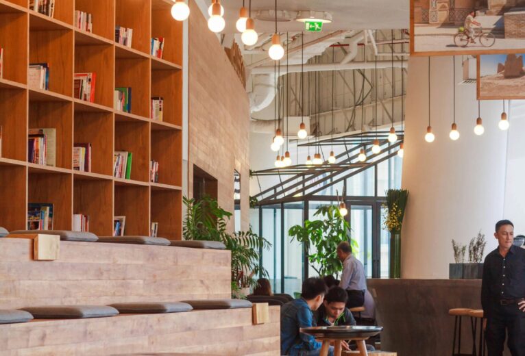 pexels-nguyendesigner-244133